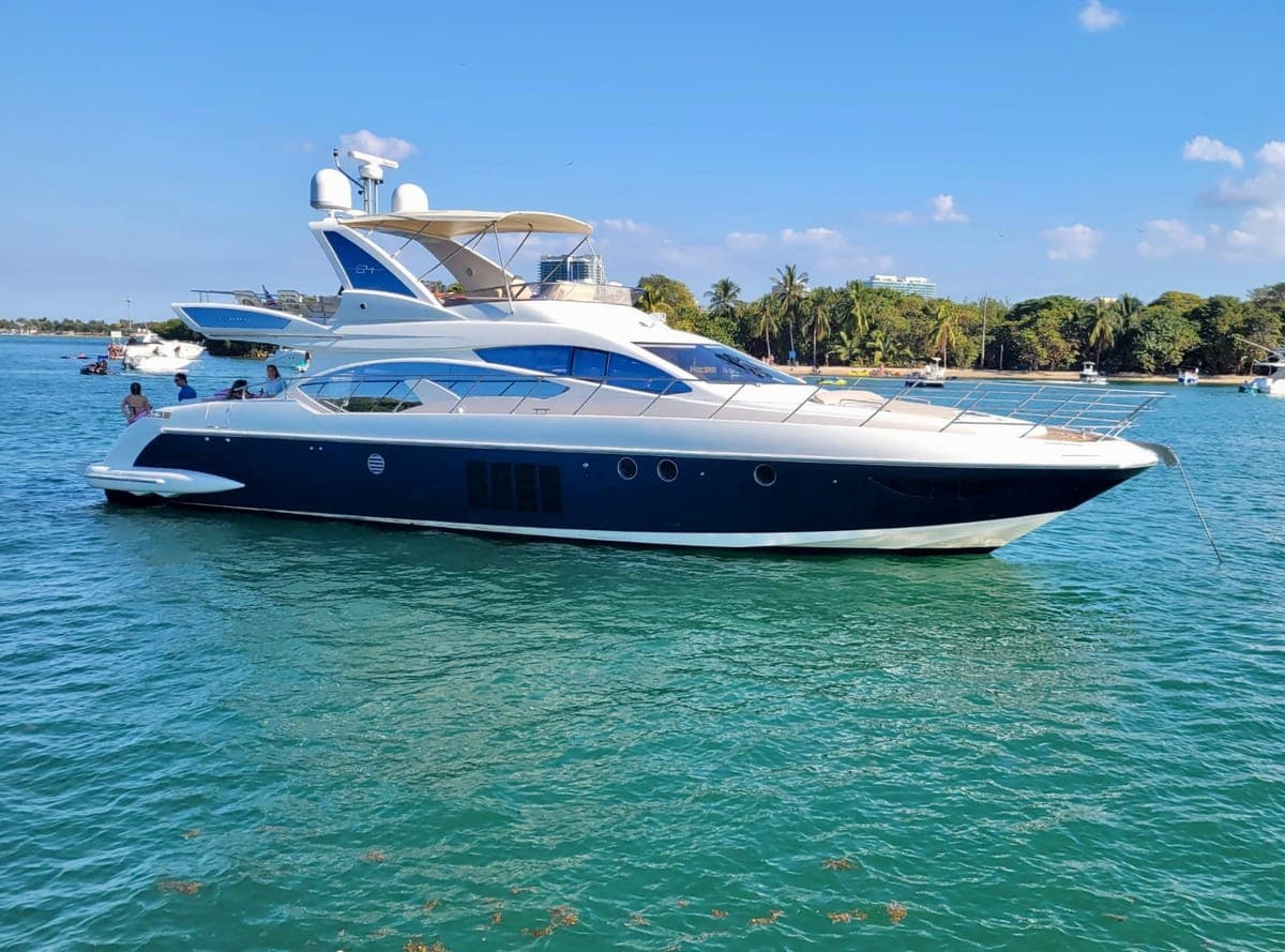 66' Azimut 2014